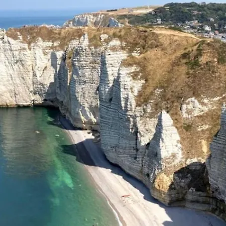 Дом отдыха Charmante Maison Proche Etretat Chez Fleurette